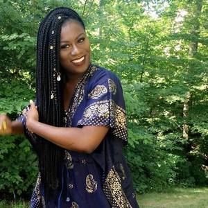 Meet your Posher, Emelia